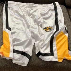 Mizzou college men’s athletic shorts sz L